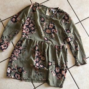 O’Neil Flowery Top